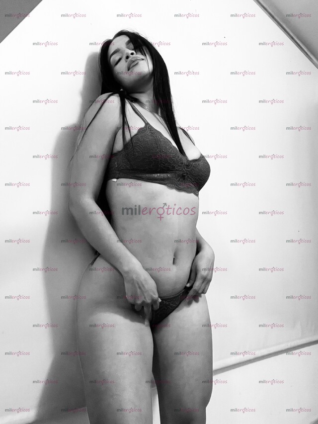 FOTOS DE VIOLETA EXPERIENCIA TIPO NOVIOS CARIÑOSA Y NATURAL