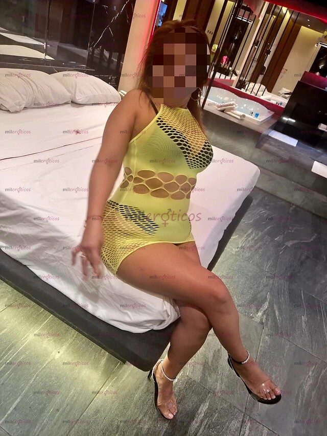 FOTOS DE FOGOSA ESTRECHITA SEXOSA LUJURIOSA PIEL CANELA