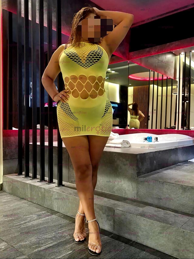 FOTOS DE FOGOSA ESTRECHITA SEXOSA LUJURIOSA PIEL CANELA