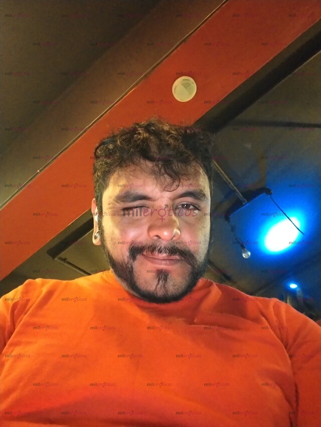 FOTOS DE MACHO CHAKALON TATUADO DISPUESTO A COMPLACERTE