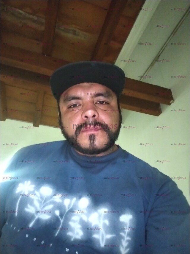 FOTOS DE MACHO CHAKALON TATUADO DISPUESTO A COMPLACERTE