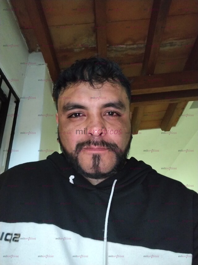 FOTOS DE MACHO CHAKALON TATUADO DISPUESTO A COMPLACERTE