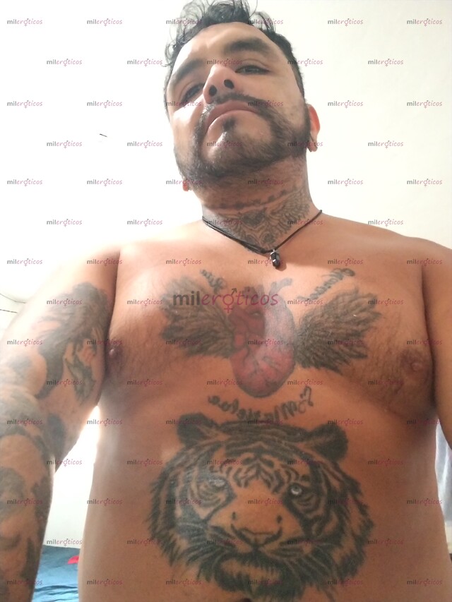 FOTOS DE MACHO CHAKALON TATUADO DISPUESTO A COMPLACERTE
