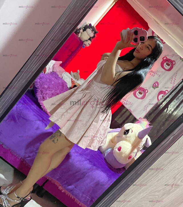 FOTOS DE HERMOSA UNIVERSITARIA CON CURVAS, NATURALES