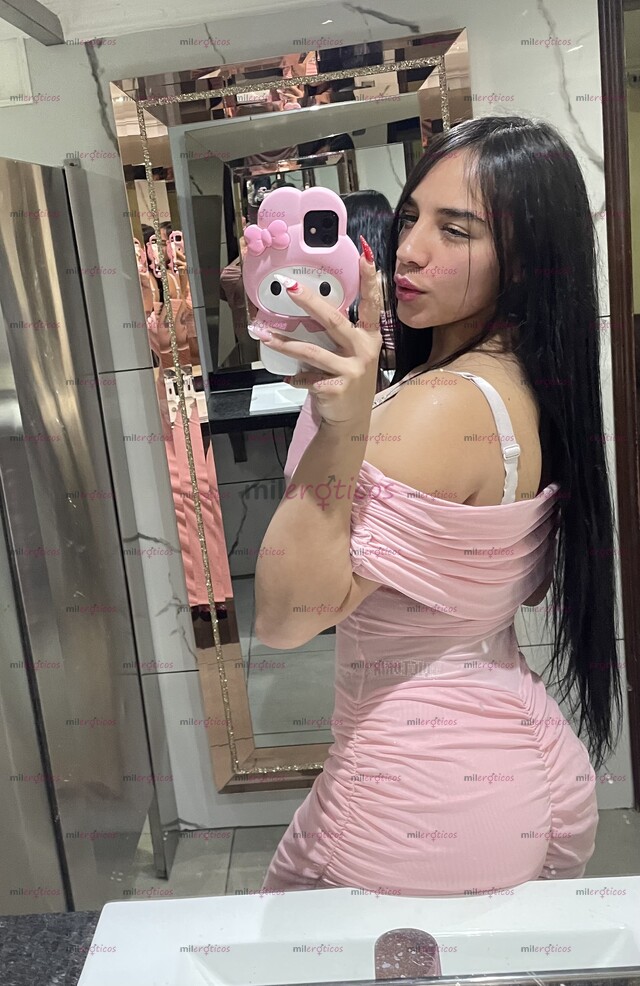 FOTOS DE HERMOSA UNIVERSITARIA CON CURVAS, NATURALES