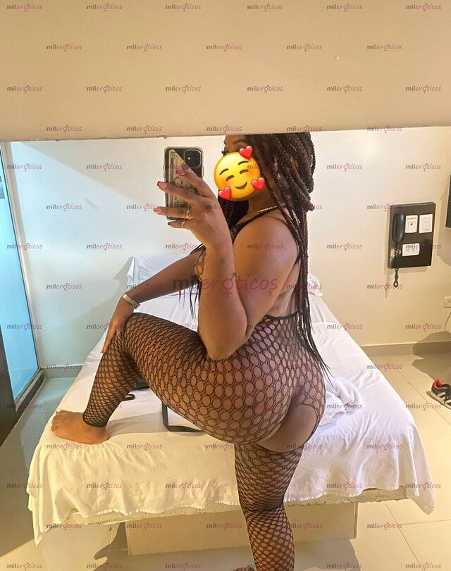 FOTOS DE TU DELICIOSA MORENA CON EL DESEO DE HACERTE FELIZ Y COMPLACERTE