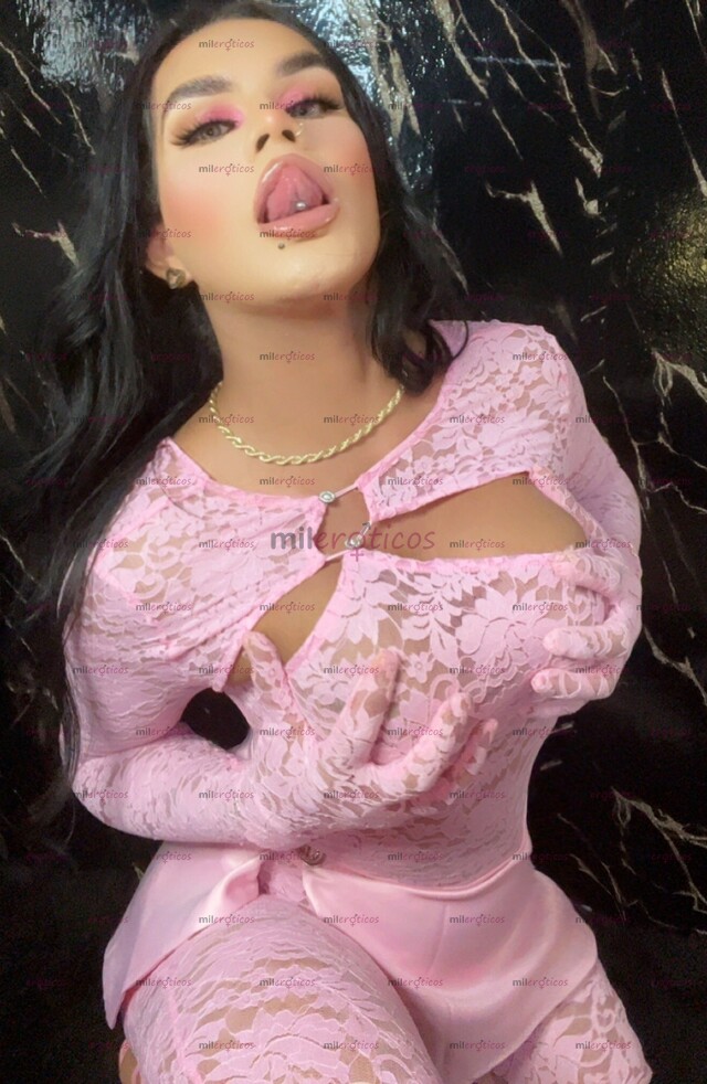 FOTOS DE KENDRA PETIT,VERDADERO TRATO DE NOVIOS Y CON LUGAR