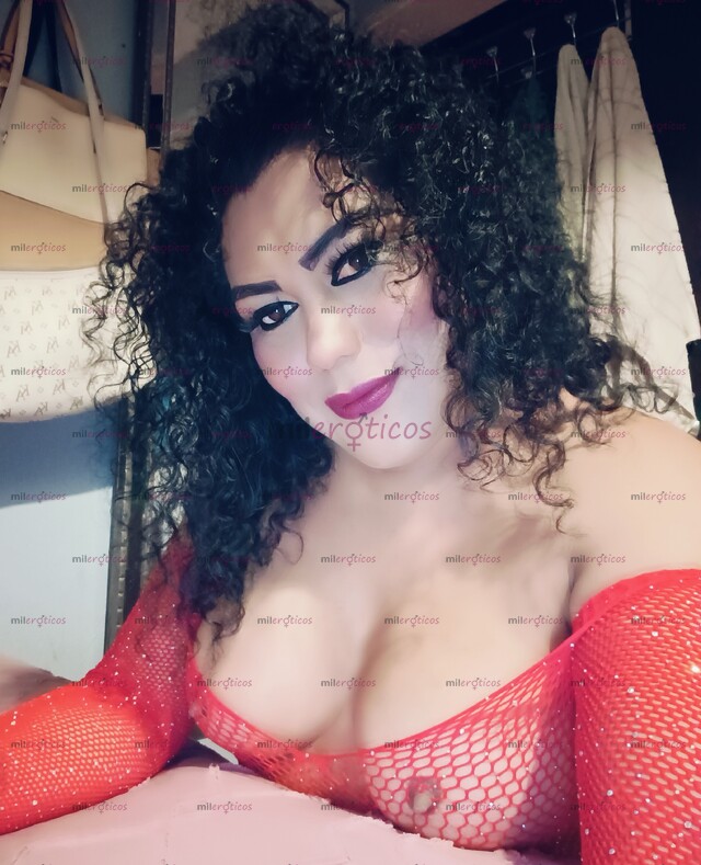 FOTOS DE PROMOCIÓN WENDY NATASHA CHICA TRANSEXUAL OPERADA MUY CALIENTE EN LA CAMA