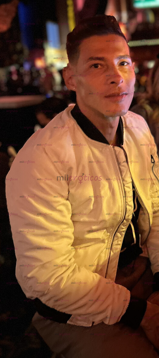 FOTOS DE PRESENCIA MASCULINA REAL, CONEXIÓN, CONVERSACIÓN Y DISFRUTE