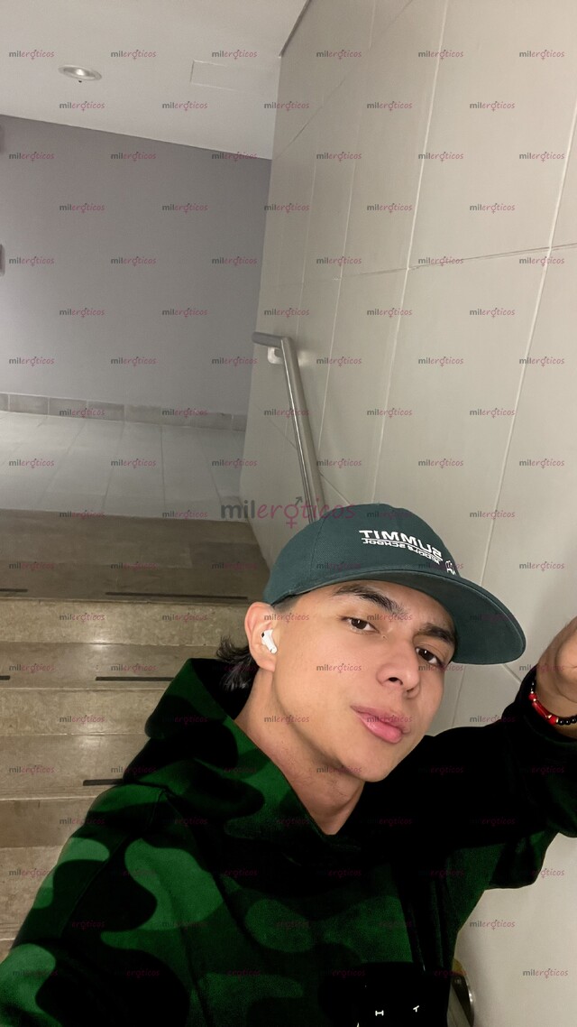 FOTOS DE MORENO NALGÓN Y VISIONARIO: EL EQUILIBRIO ENTRE RESPETO Y DESEO. ESCRÍBEME