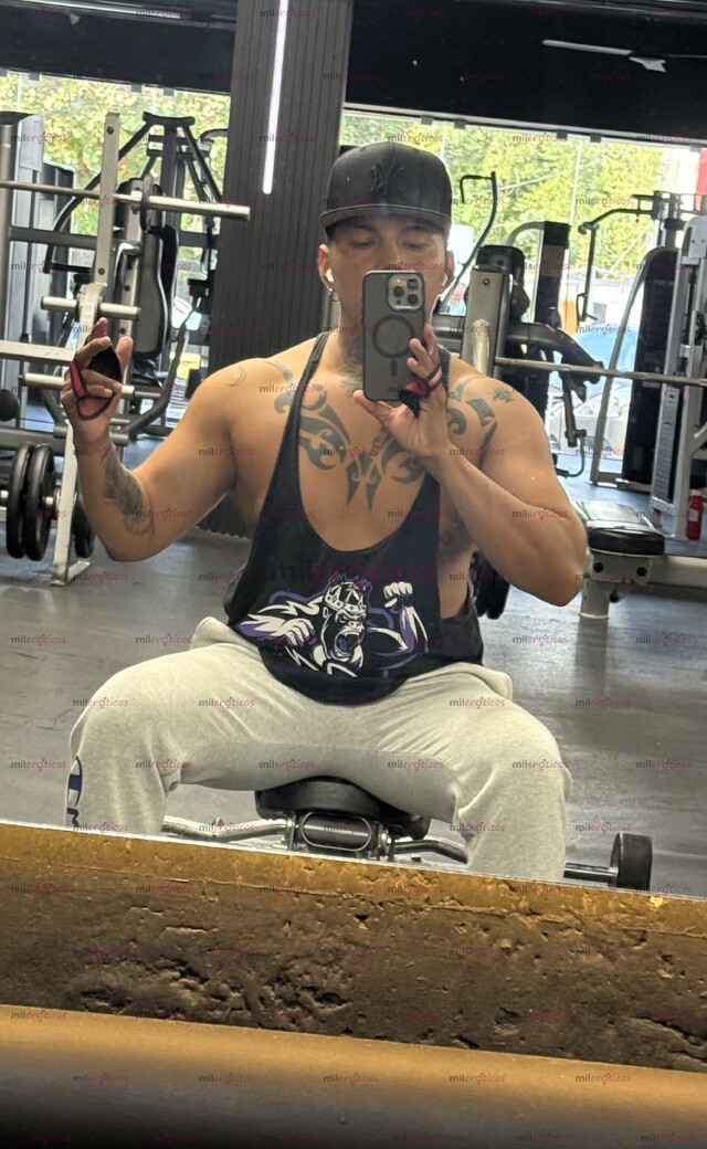 FOTOS DE CALIENTE BOY A TUS ÓRDENES DISCRETO PARA TI