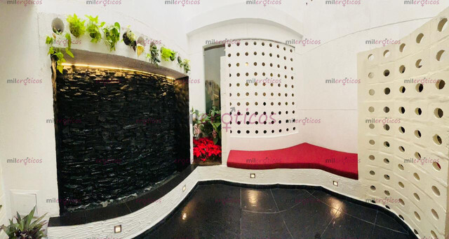 FOTOS DE TRABAJA COMO PREPAGO EN MEDELLÍN CON EXCELENTE UBICACIÓN.