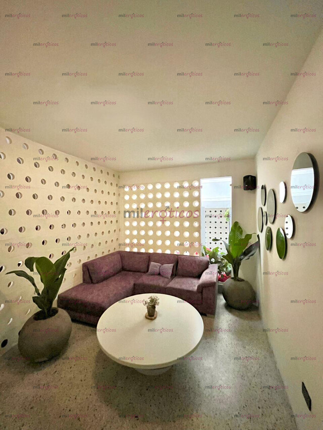 FOTOS DE TRABAJA COMO PREPAGO EN MEDELLÍN CON EXCELENTE UBICACIÓN.