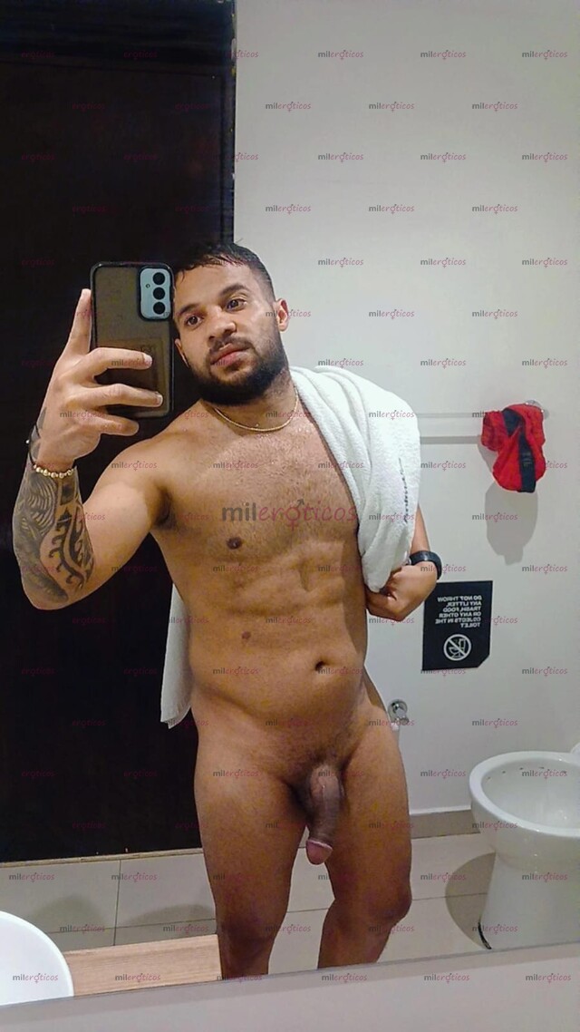 FOTOS DE ACTIVO DOTADO XXL DE PURO PLACER. SIEMPRE DURO PARA ATENDERTE