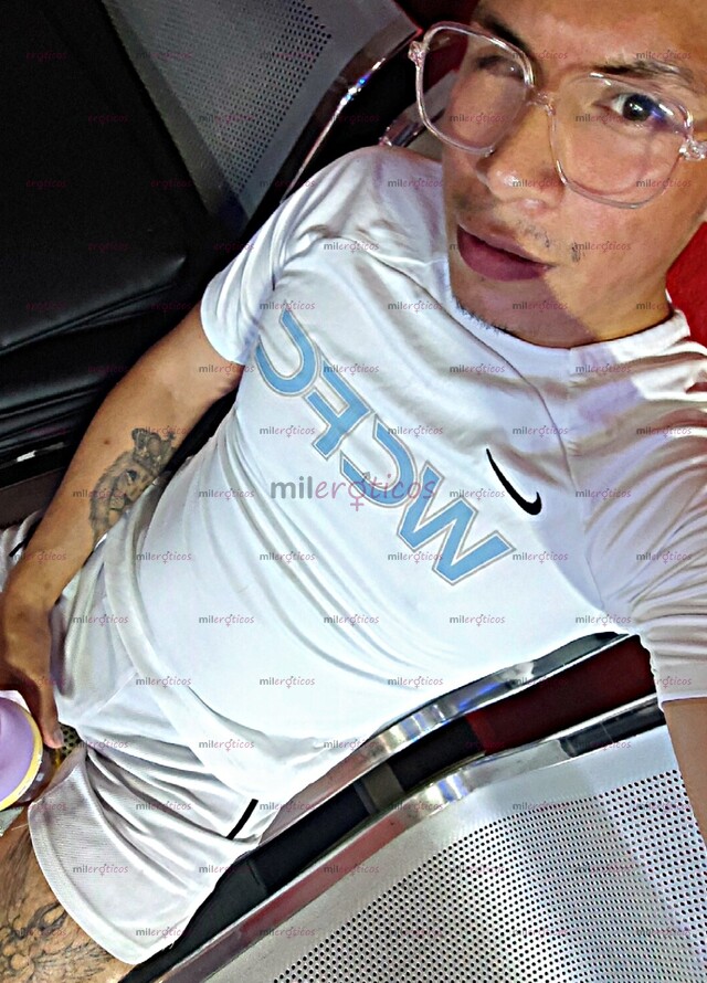 FOTOS DE POLO UNIVERSITARIO DOTADO, MUY CALIENTE Y COMPLACIENTE