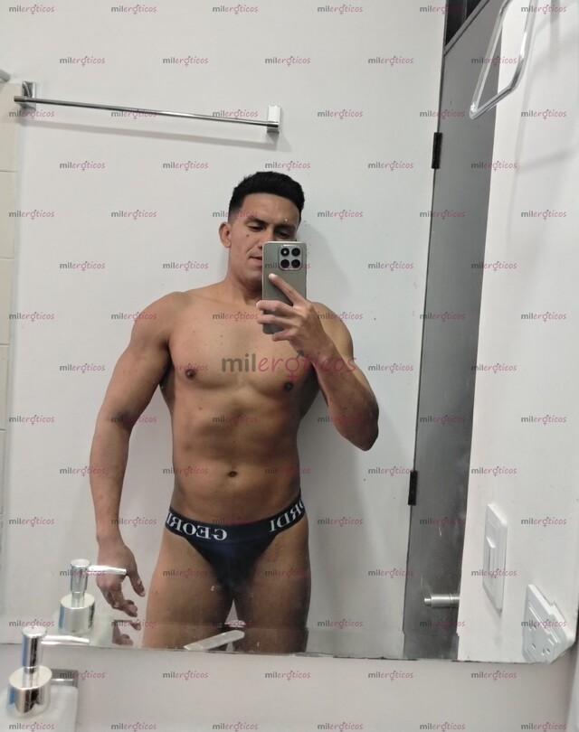 FOTOS DE MAN CON PORTE ATLÉTICO, DISPONIBLE 31AÑOS DE EDAD EXCELENTE CUERPO, VARONIL.