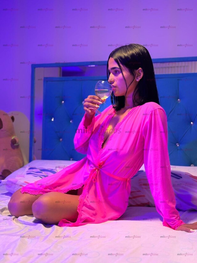 FOTOS DE LLEGO TU BARBIE MORENA EXÓTICA LINDA PERVERSA