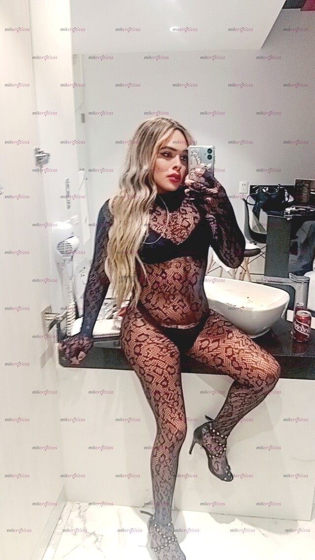 FOTOS DE DE VISITA DANNA EN AMBOS ROLES CON UN ALGO SORPRESA PARA TI ...