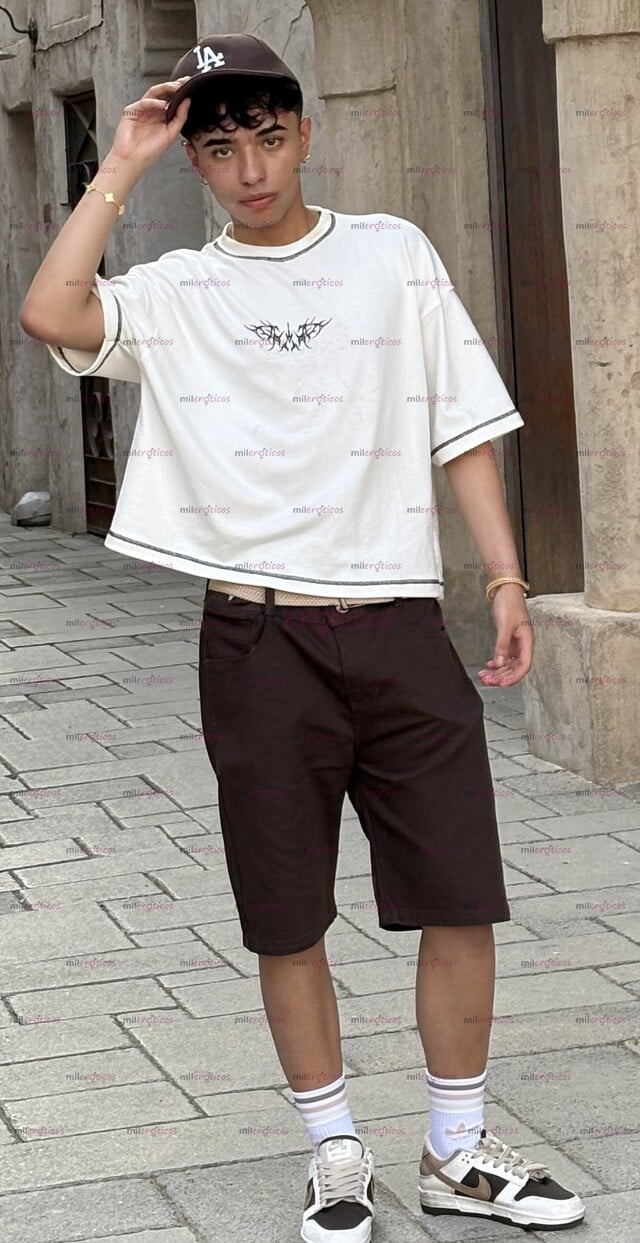 FOTOS DE CHICO JOVEN DE 20 AÑOS, CUERPO DELGADO Y UNIVERSITARIO