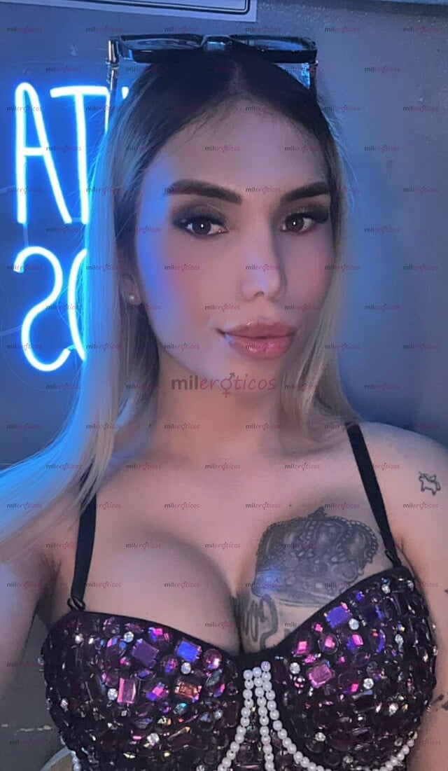 FOTOS DE HERMOSA RUBIA CALIENTE DISPONIBLE PARA CUMPLIR TODOS TUS DESEOS