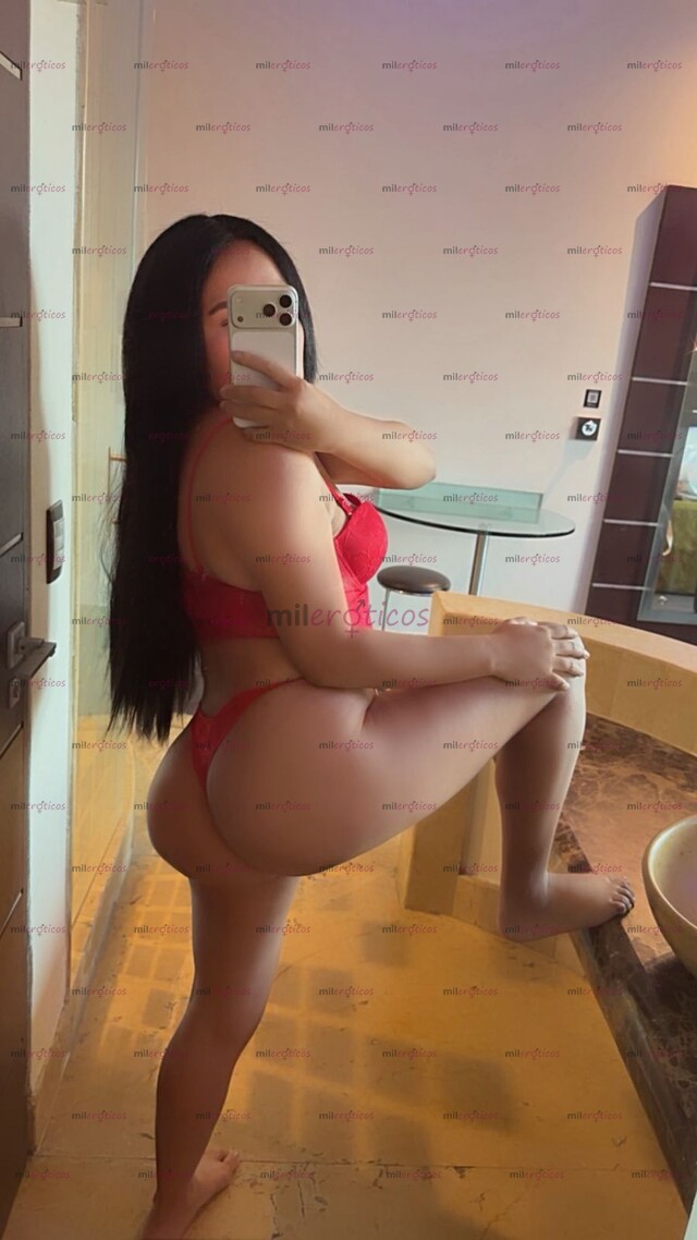 FOTOS DE MELANI HERMOSA CHICA CON GANAS DE HACER DE TODO A TU LADO