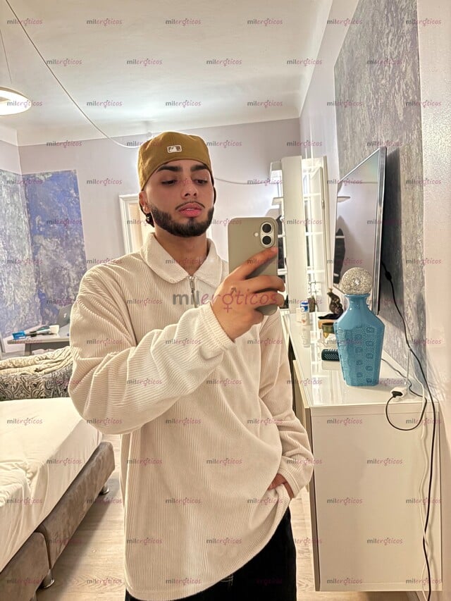 FOTOS DE COLOMBIANO PAISA XXL RECIEN LLEGADO CON GANAS DE FOLLAR