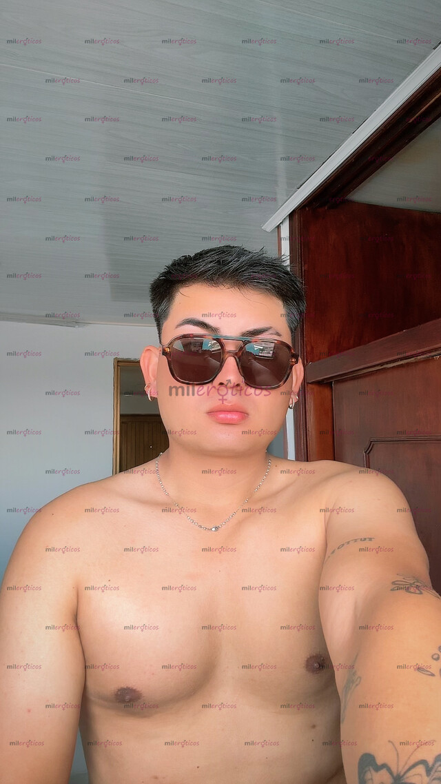 FOTOS DE JOVEN ATRACTIVO CON UNA RICA VERGA, DISPONIBLE PARA COMPLACERTE