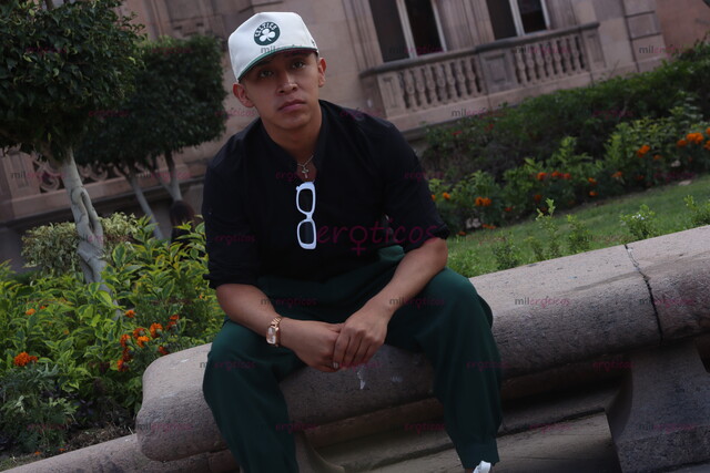 FOTOS DE MASAJE DE PIES A CABEZA PARA DAMAS DISPUESTAS A SACARME LA LECHE