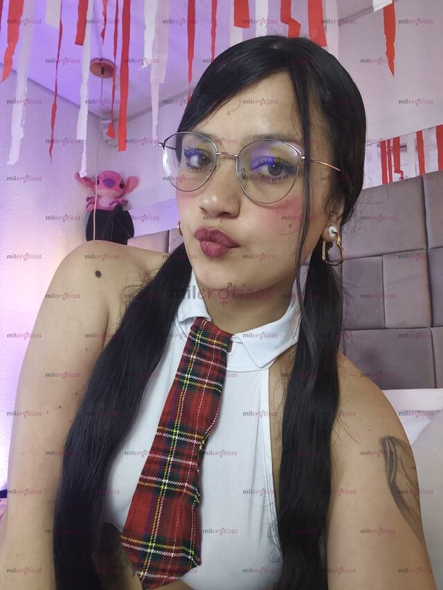 FOTOS DE SOY UNA PELIN NEGRA CON GANAS DE LECHE Y CON MUCHOS DESEOS CON UN CULO GRANDE
