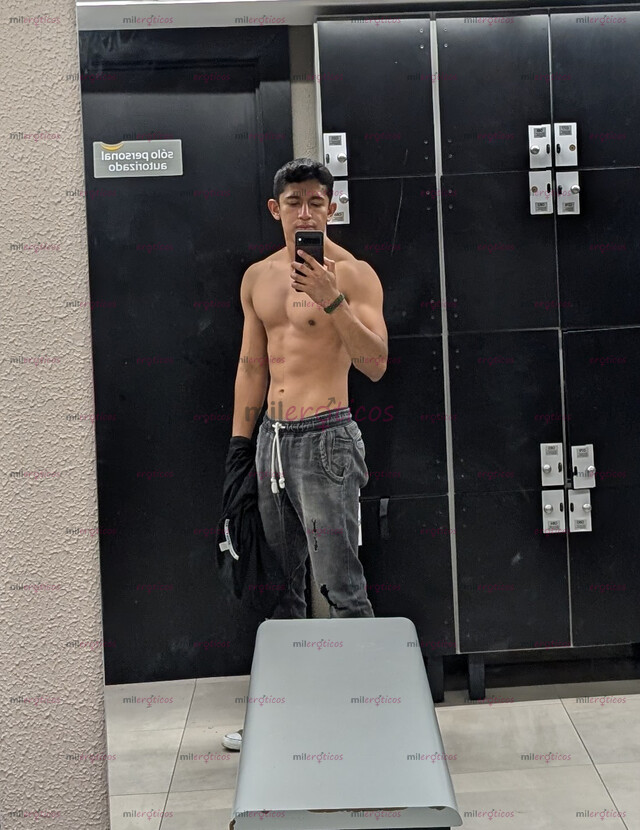 FOTOS DE ESTUDIANTE PASIVO, DELGADO, DISCRETO Y EDUCADO