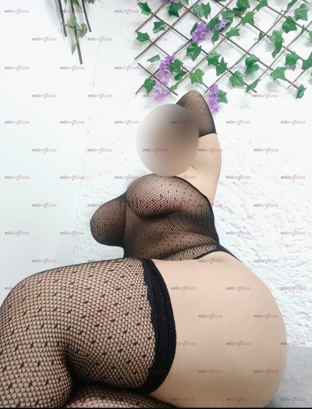FOTOS DE GUAPA CURBY LISTA PARA DARTE UN BUEN ORAL AMOR VEN CONMIGO