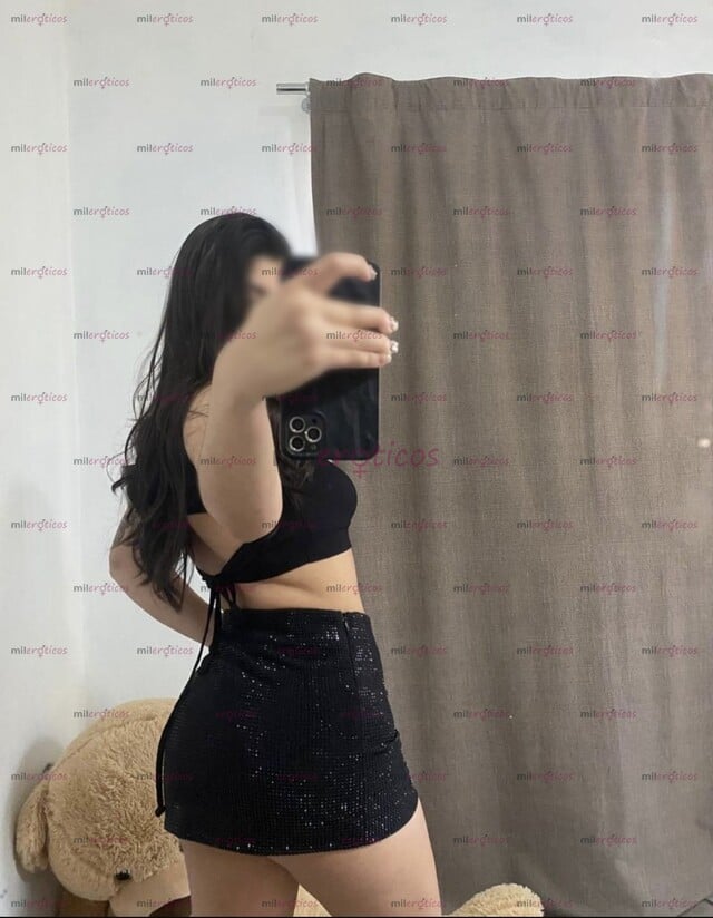 FOTOS DE ELIZABETH, 20 AÑOS, CHICA, HERMOSA, CARA DE MUÑEQUITA, COMPLACIENTE Y JUGUETONA