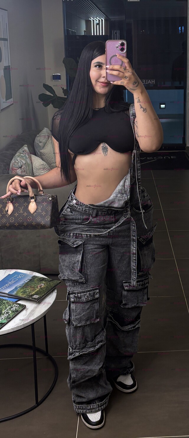 FOTOS DE HERMOSA PELI NEGRA 20 AÑITOS LISTA PARA COMPLACER TUS DESEOS