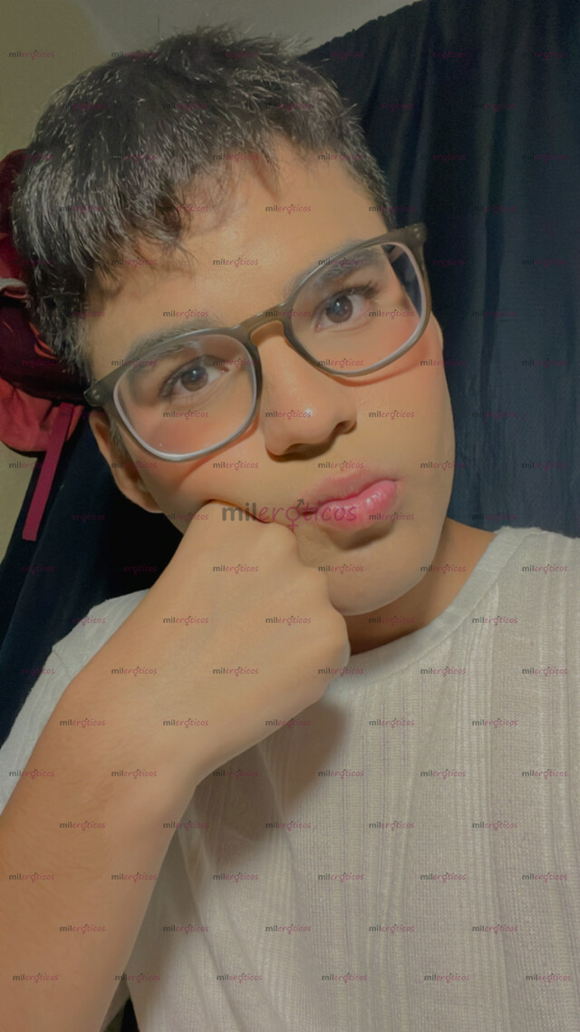 FOTOS DE AFEMINADO 19 AÑOS LISTO PARA SACAR TU LECHITA PAPI