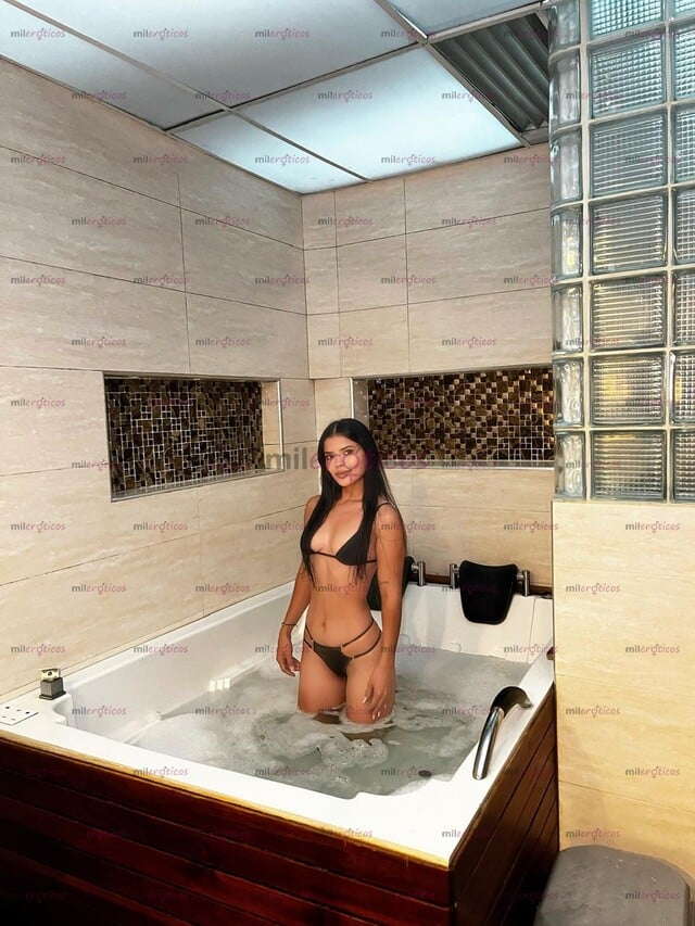 FOTOS DE DANIELA CUCUTEÑA DE 20 AÑOS BASTANTE FOGOSA