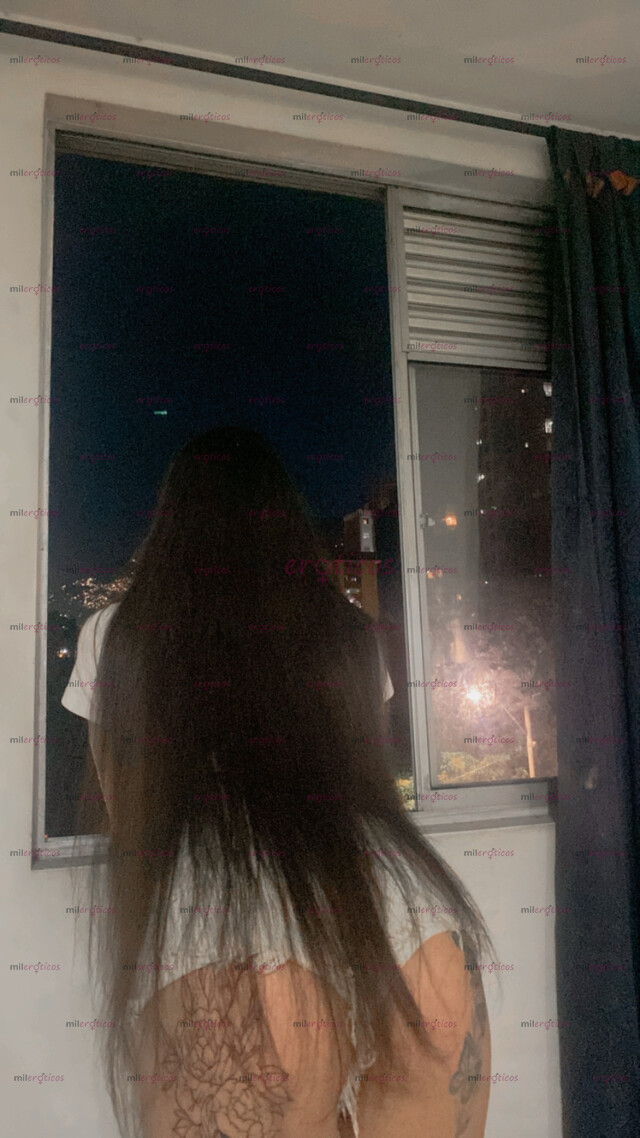 FOTOS DE TU NIÑA LECHERA ESTÁ AQUI PARA TODOS LOS GATITOS SEDIENTOS DE LECHE