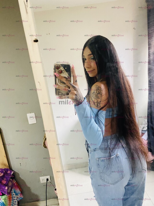 FOTOS DE TU NIÑA LECHERA ESTÁ AQUI PARA TODOS LOS GATITOS SEDIENTOS DE LECHE