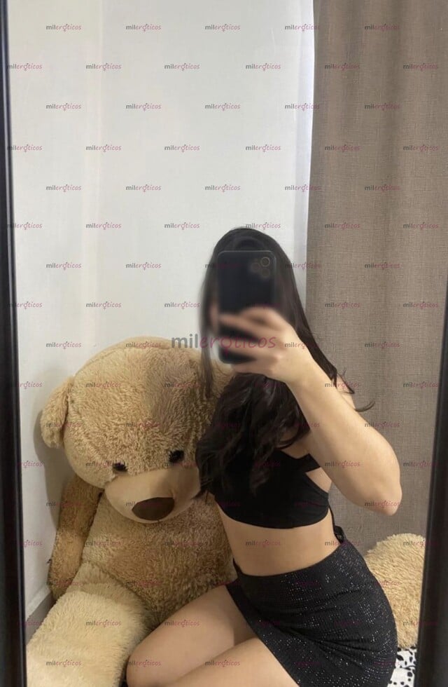 FOTOS DE ELIZABETH UNIVERSITARIA DE 20 AÑOS, TIERNA Y JUGUETÓN AL 100% REAL