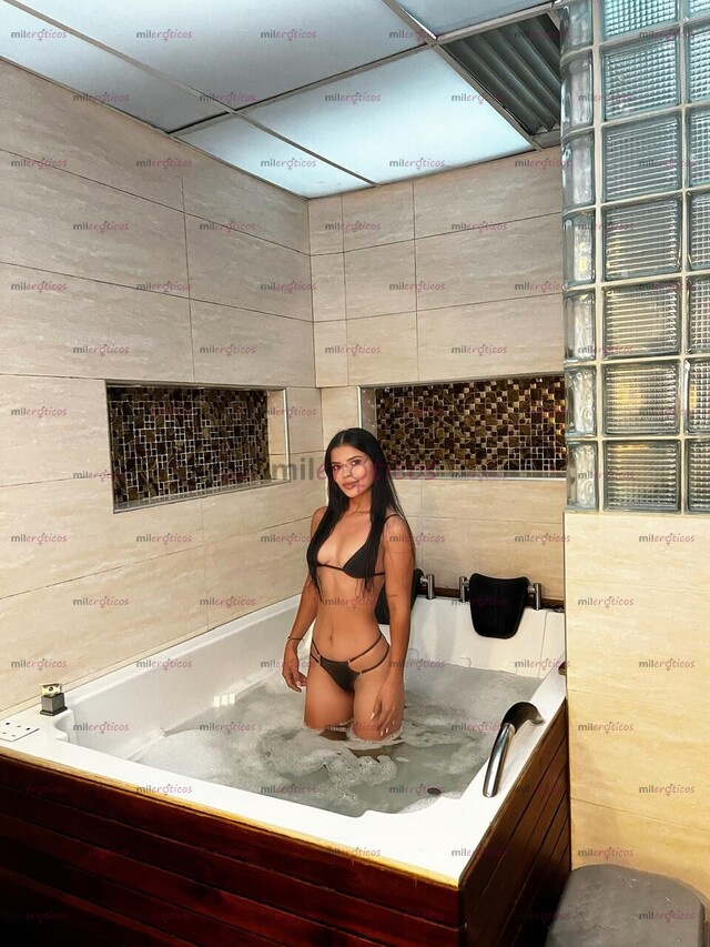 FOTOS DE POLLITA CALIENTE DANIELA SANTANDERIANA DE 19 AÑOS