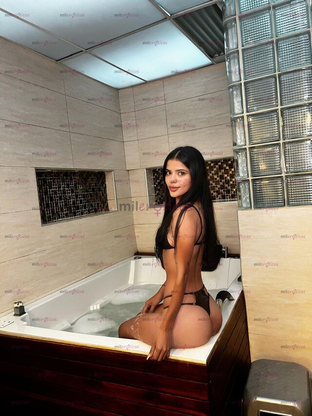 FOTOS DE DANIELA UNA RICA FLACA DE 20 AÑOS RECIÉN LLEGADA