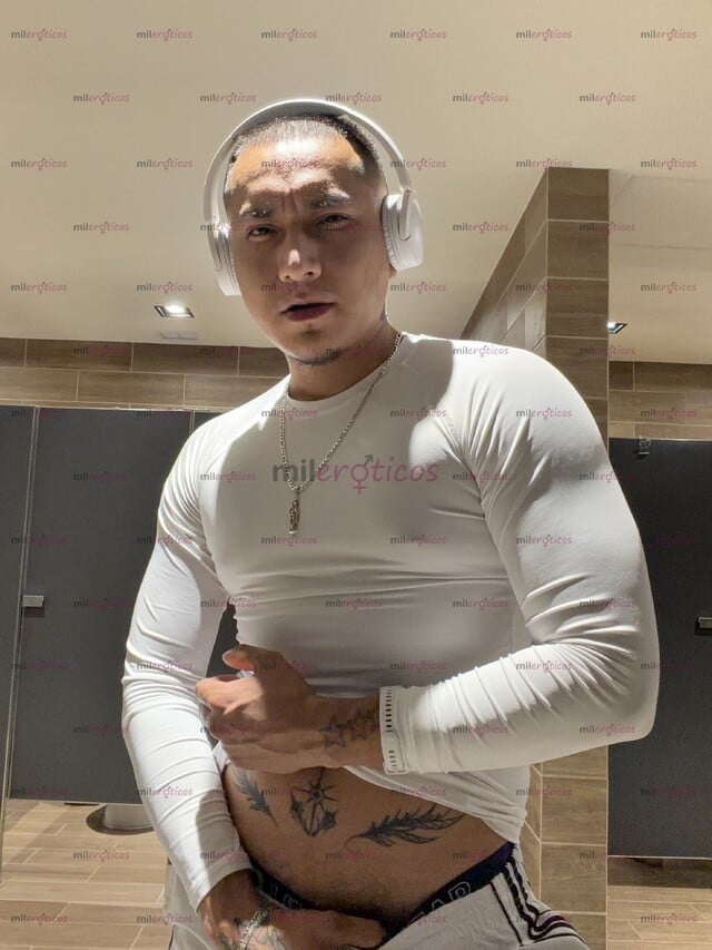 FOTOS DE CHACAL COGELON, CON UNA VERGA DE 19CM . TODO CON DISCRECIÓN PARA TI.