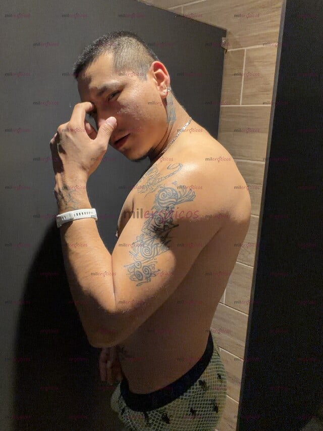 FOTOS DE CHACAL COGELON, CON UNA VERGA DE 19CM . TODO CON DISCRECIÓN PARA TI.