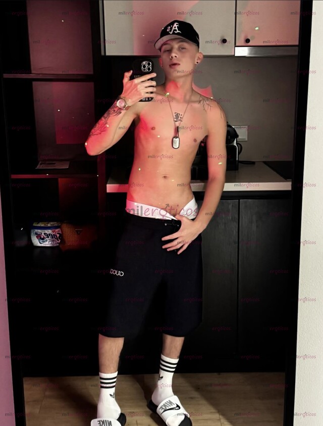 FOTOS DE MATHIAS POLLO VERGON FULL ERECCIÓN CALIENTE Y ATENTO, COMPLACIENTE Y MASCULINO