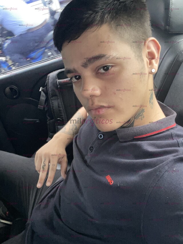 FOTOS DE CHICO CALIENTE EN BUSCA DE DIVERSIÓN Y PLACER