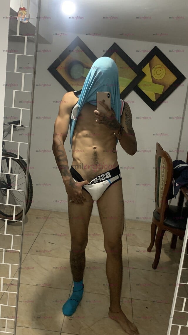 FOTOS DE DE PEREIRA, CHICO HETEROSEXUAL DEMASIADO ARRECHO Y CON UNA VERGA GRANDE
