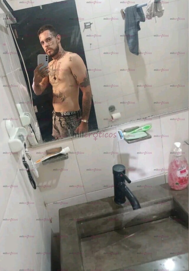 FOTOS DE HOLA SOY ASMODEO, ALTO, BARBON, TATUADO, GUAPO BIEN DOTADO ATLETICO