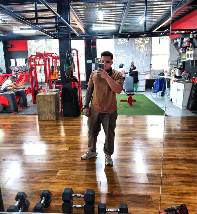 FOTOS DE SOLO VENTA DE CONTENIDO Y VIDEO LLAMADA FULL LECHERO, VERGÓN DE 21CM GRUESO