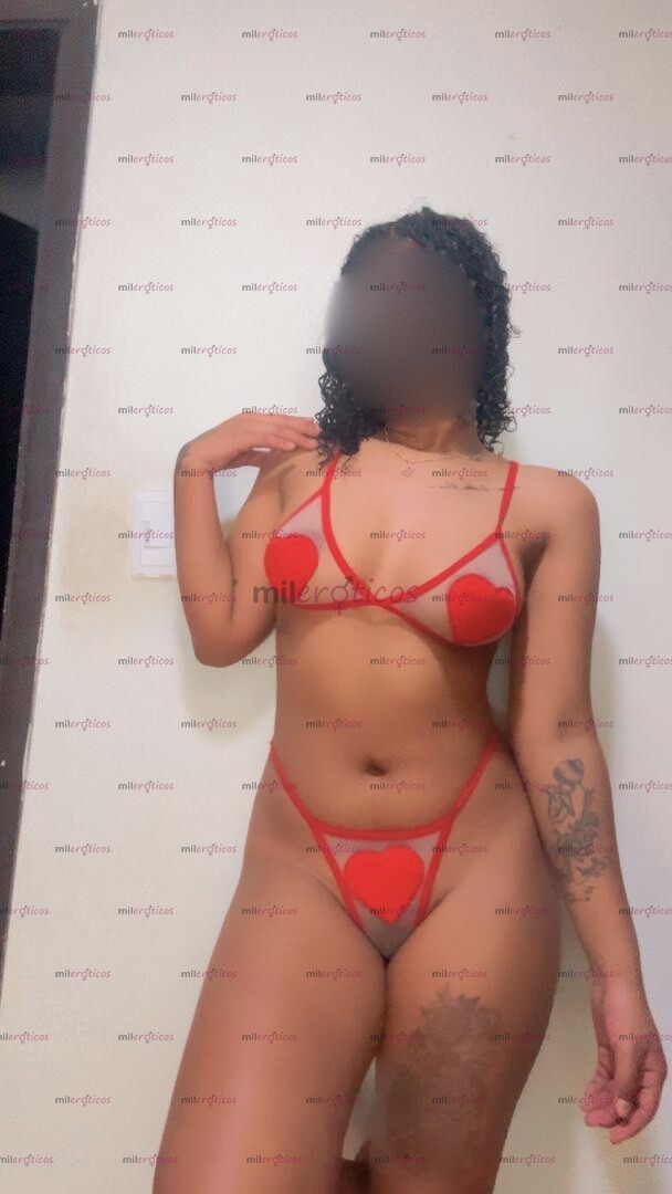 FOTOS DE LINDA MORENA CABELLO CRESPO LINDO CUERPO FLACA DELICIOSA