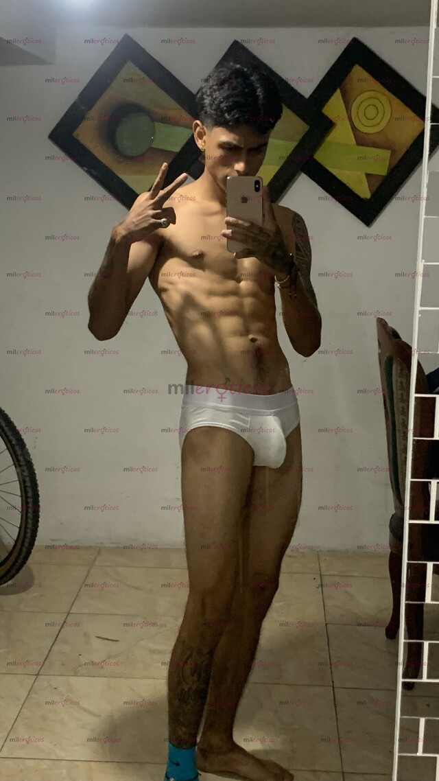 FOTOS DE DE PEREIRA, CHICO HETEROSEXUAL DEMASIADO ARRECHO Y CON UNA VERGA GRANDE