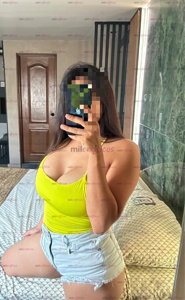 FOTOS DE CUERPO DE MODELO NATURAL DISPUESTA A HACERTE LO MÁS DELICIOSO QUE TE IMAGINAS